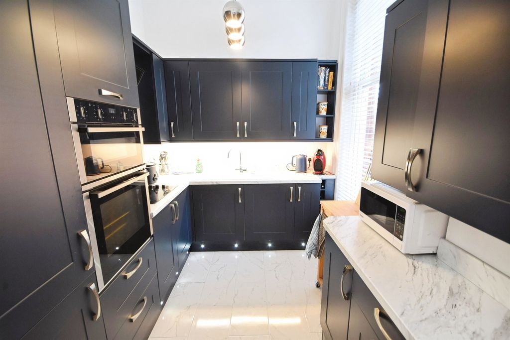 Additional image 10 of 2 bed flat for saleMonken Hadley, Braintree CM7