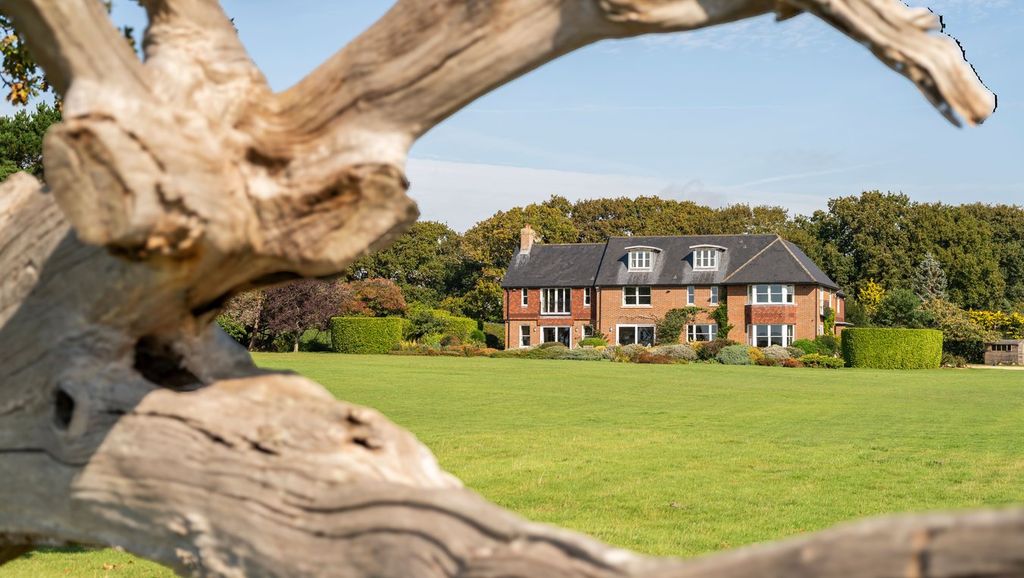 Additional image 3 of 6 bed detached house for saleLisle Court Road, Lymington SO41