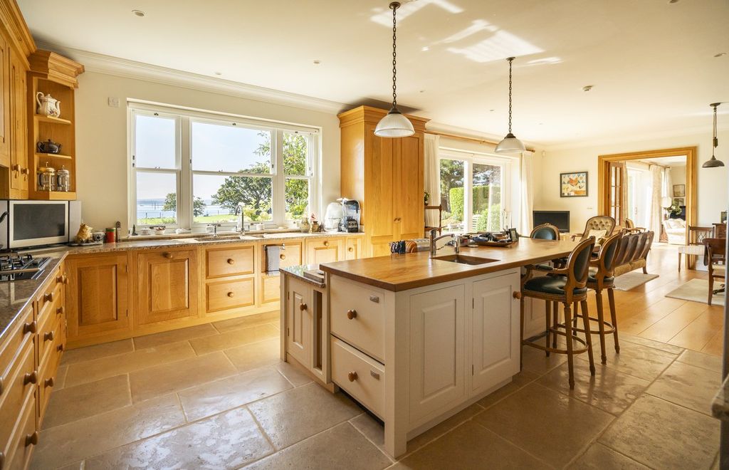 Additional image 6 of 6 bed detached house for saleLisle Court Road, Lymington SO41