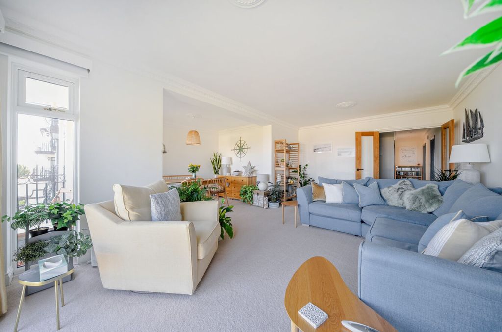 Additional image 5 of 3 bed flat for saleCraigweil Manor, Bognor Regis PO21
