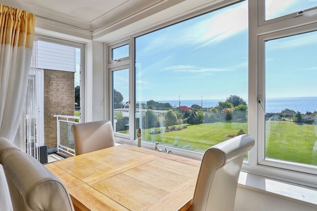 Additional image 7 of 3 bed flat for saleGrove Road, Bournemouth, Dorset BH1