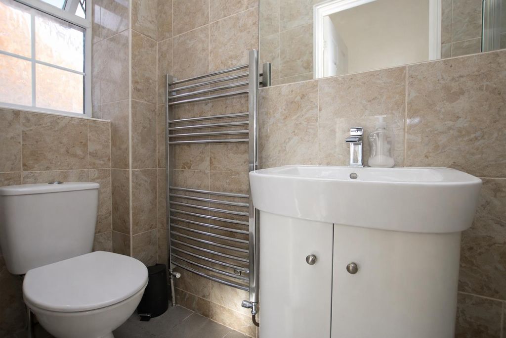 Additional image 15 of 6 bed detached house for saleTilehouse Close, Borehamwood WD6