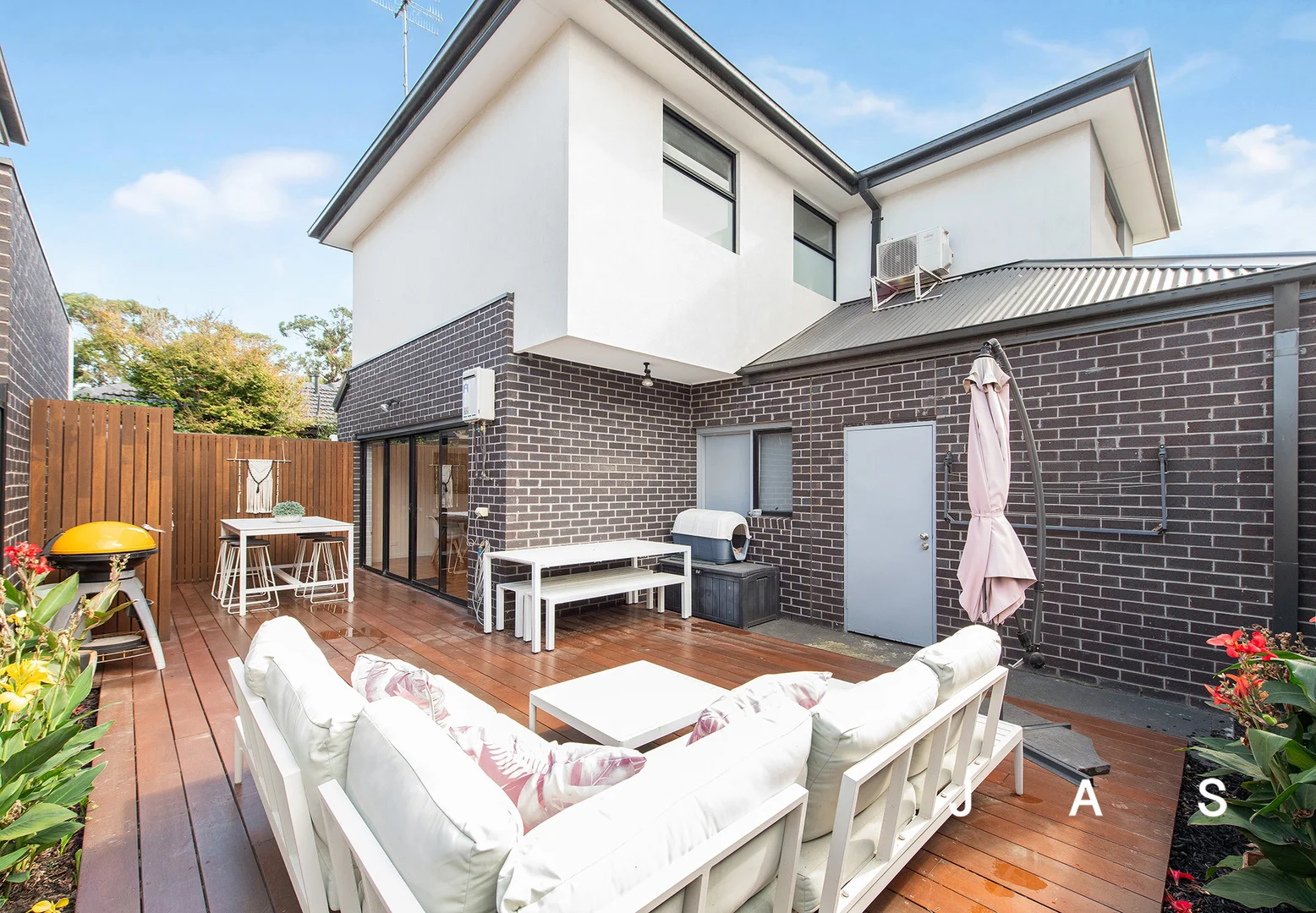 Additional image 16 of 1/11 Almond Avenue, Brooklyn VIC 3012