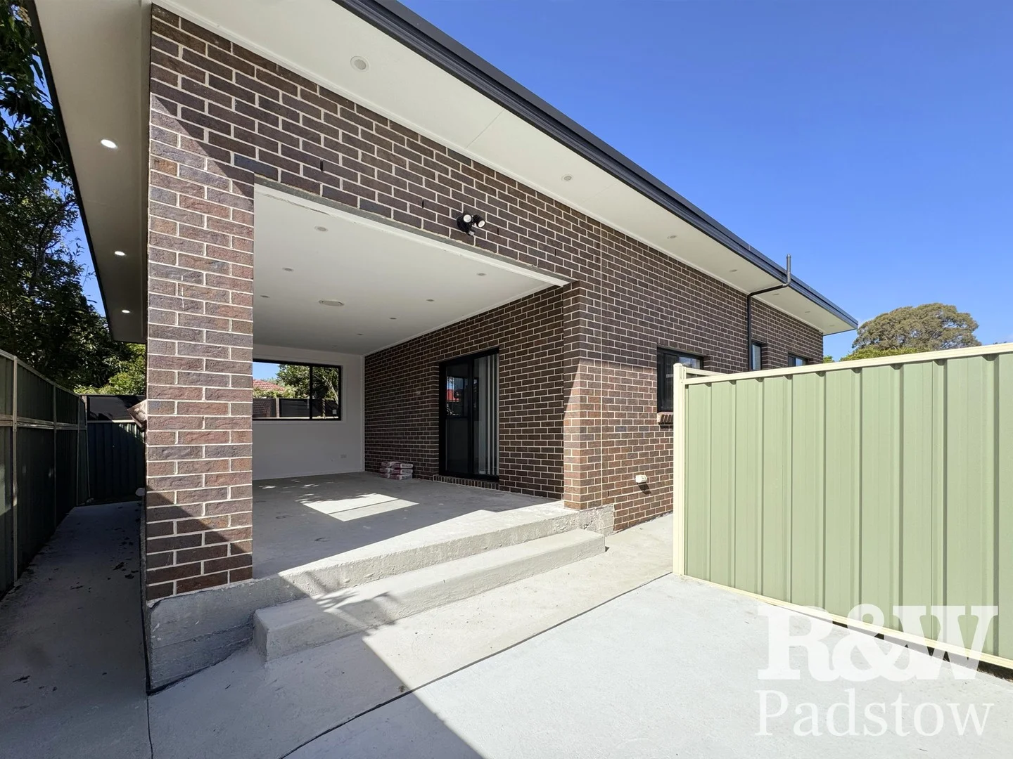 1/23 Rivenoak Ave Padstow, Padstow NSW 2211