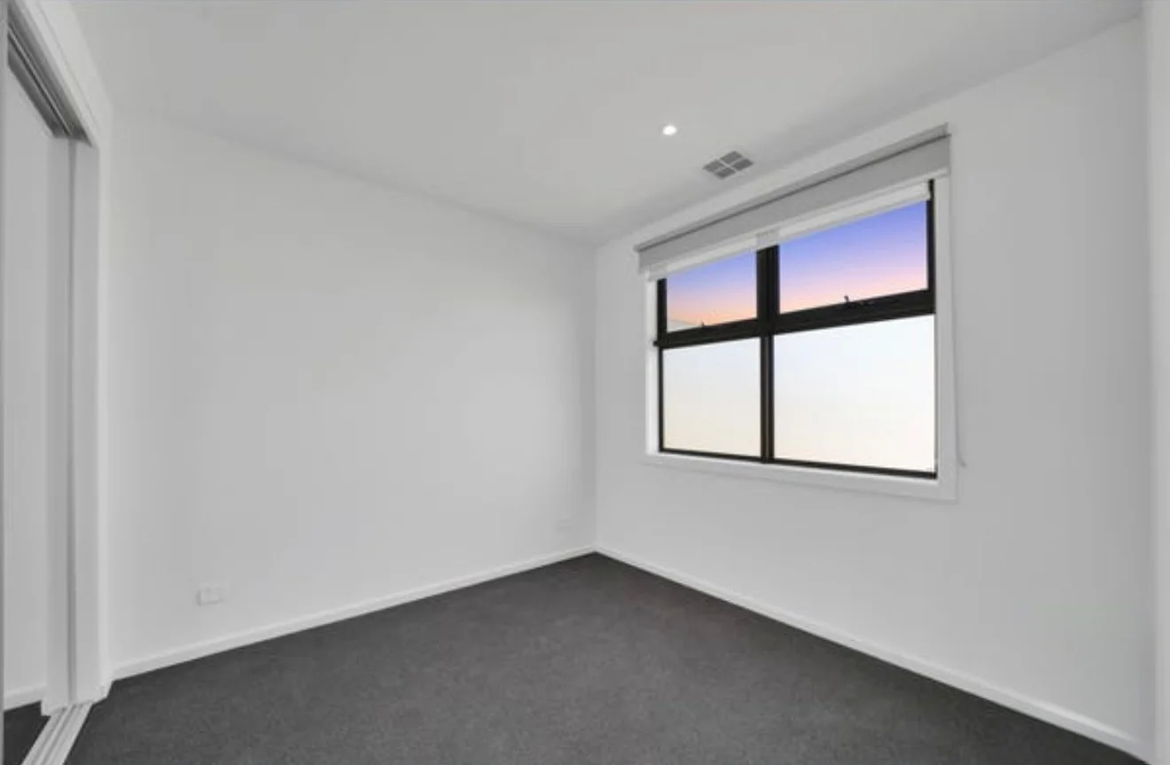 54 Plains Circuit, Aintree VIC 3336 photo 5