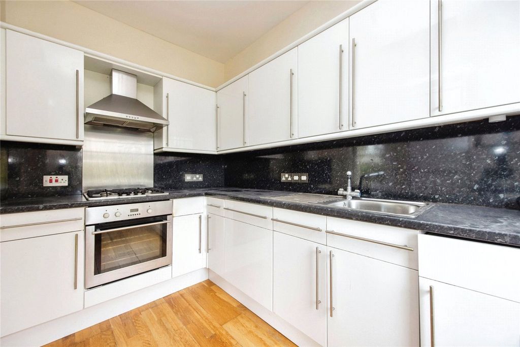 Additional image 2 of 1 bed flat for saleCastle Street, Bodmin, Cornwall PL31