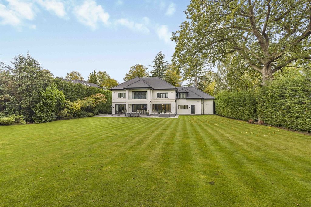 5 bed detached house for saleBollinway, Hale WA15