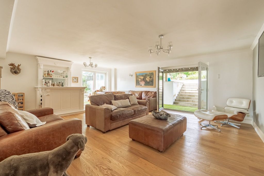 Additional image 12 of 6 bed detached house for saleCliff Promenade, Broadstairs CT10