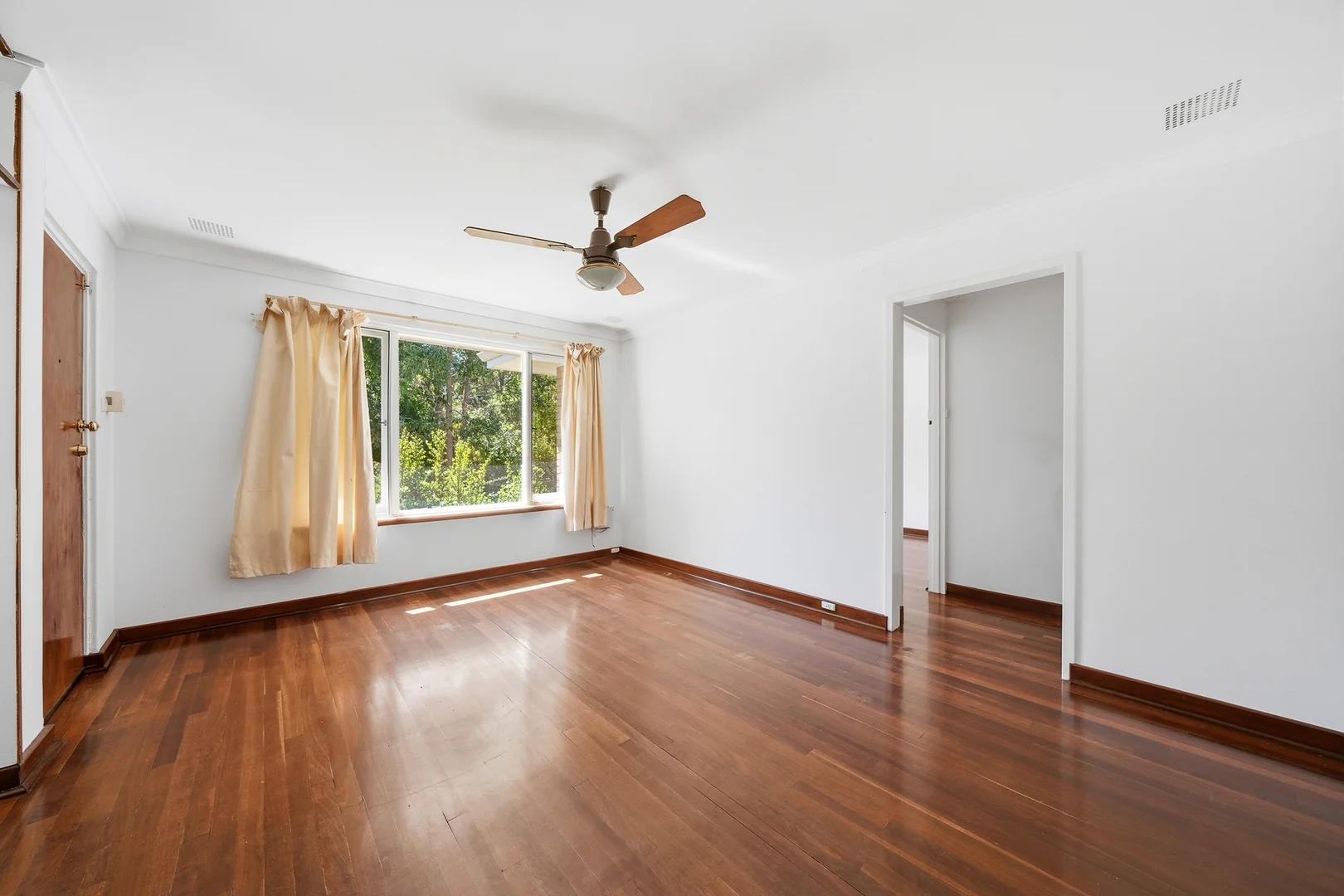 Additional image 14 of 347 Railway Avenue, Armadale WA 6112