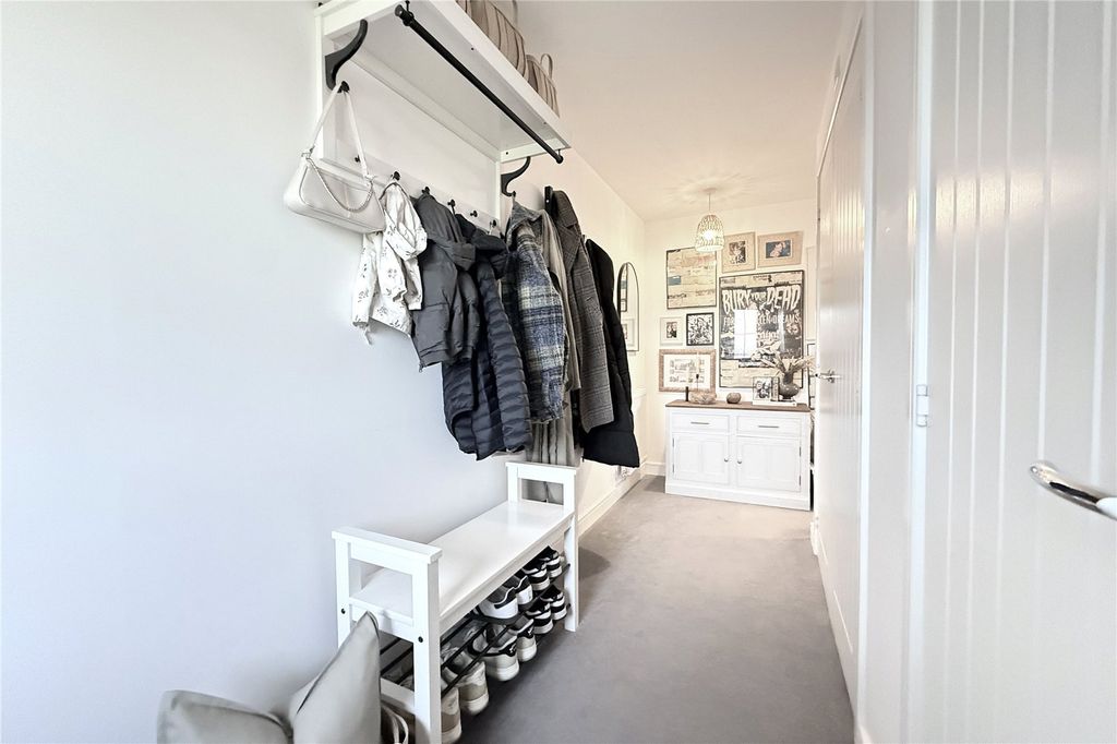 Additional image 9 of 2 bed flat for saleHotham Drive, Binfield, Bracknell RG42