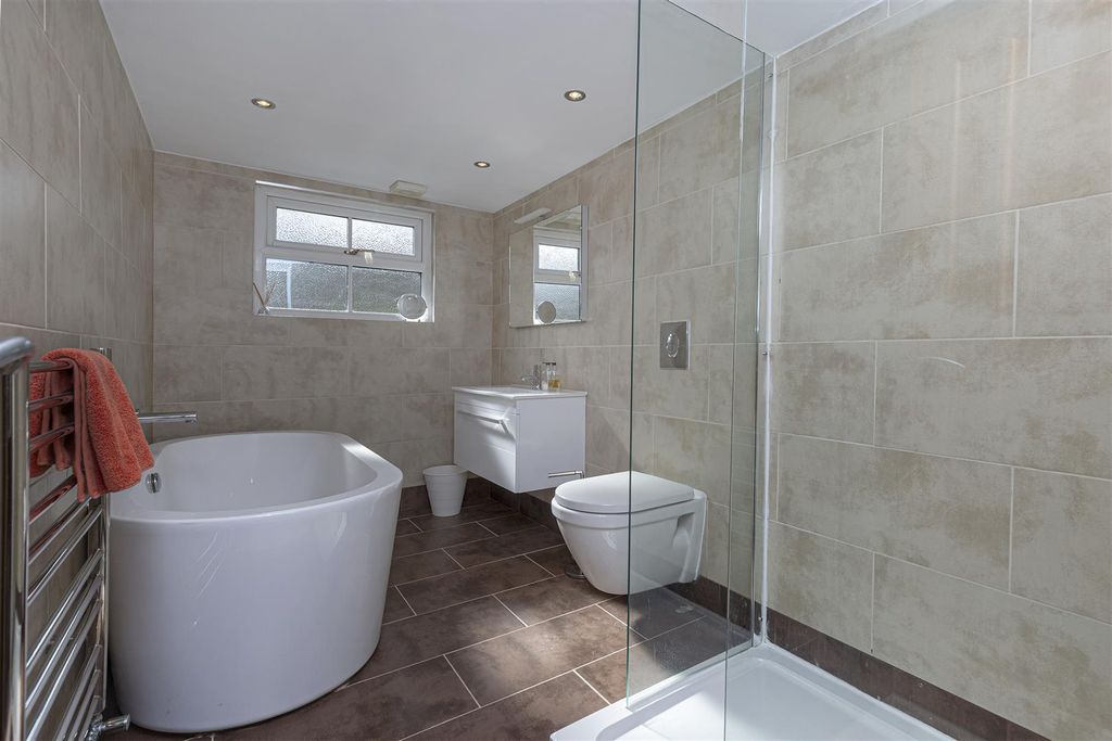 Additional image 14 of 4 bed detached house for saleBeaconsfield Road, Clayton, Bradford BD14