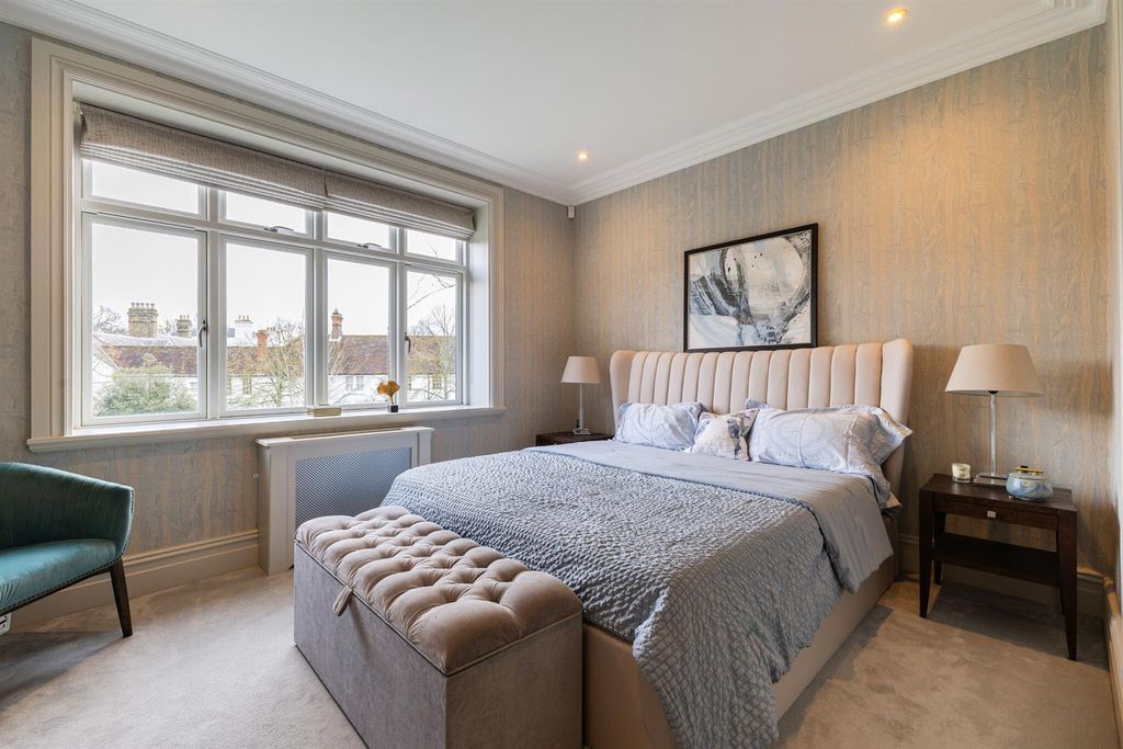 Additional image 24 of 5 bed terraced house for saleDrift Road, Winkfield, Windsor SL4