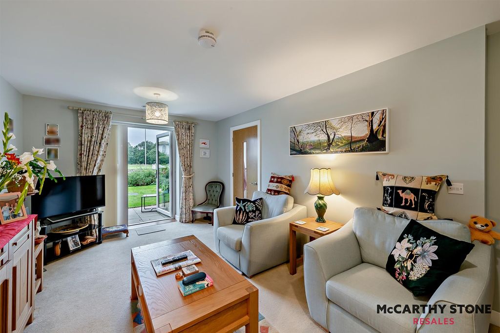 Additional image 4 of 2 bed flat for saleGordon Court, Flood Lane, Bridport DT6