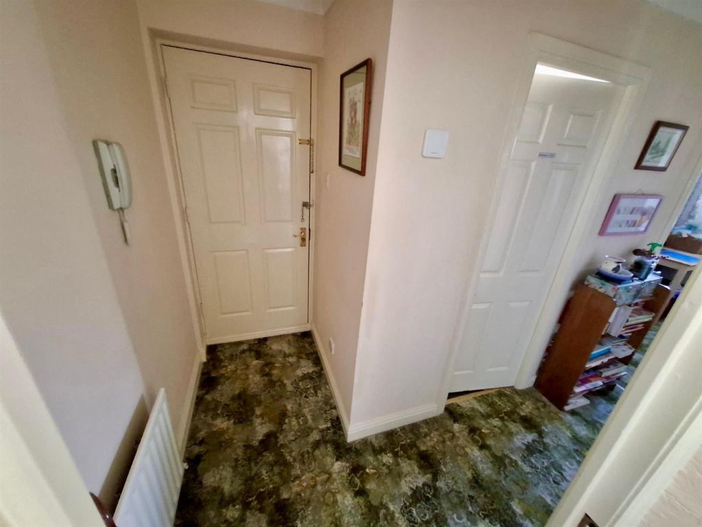 Additional image 12 of 2 bed flat for saleAlexandra Court, Bridlington YO15