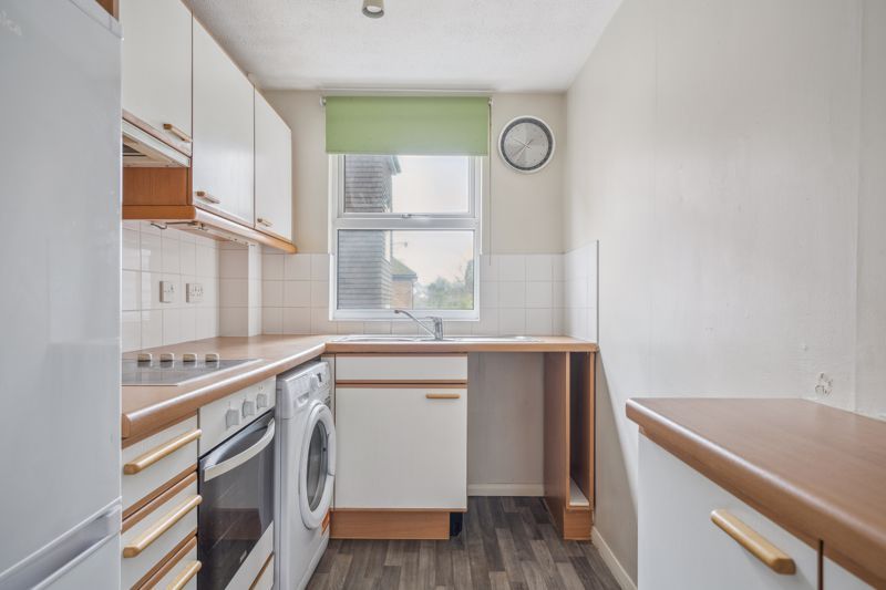 Additional image 3 of 2 bed flat for saleBlind Lane, Bourne End SL8