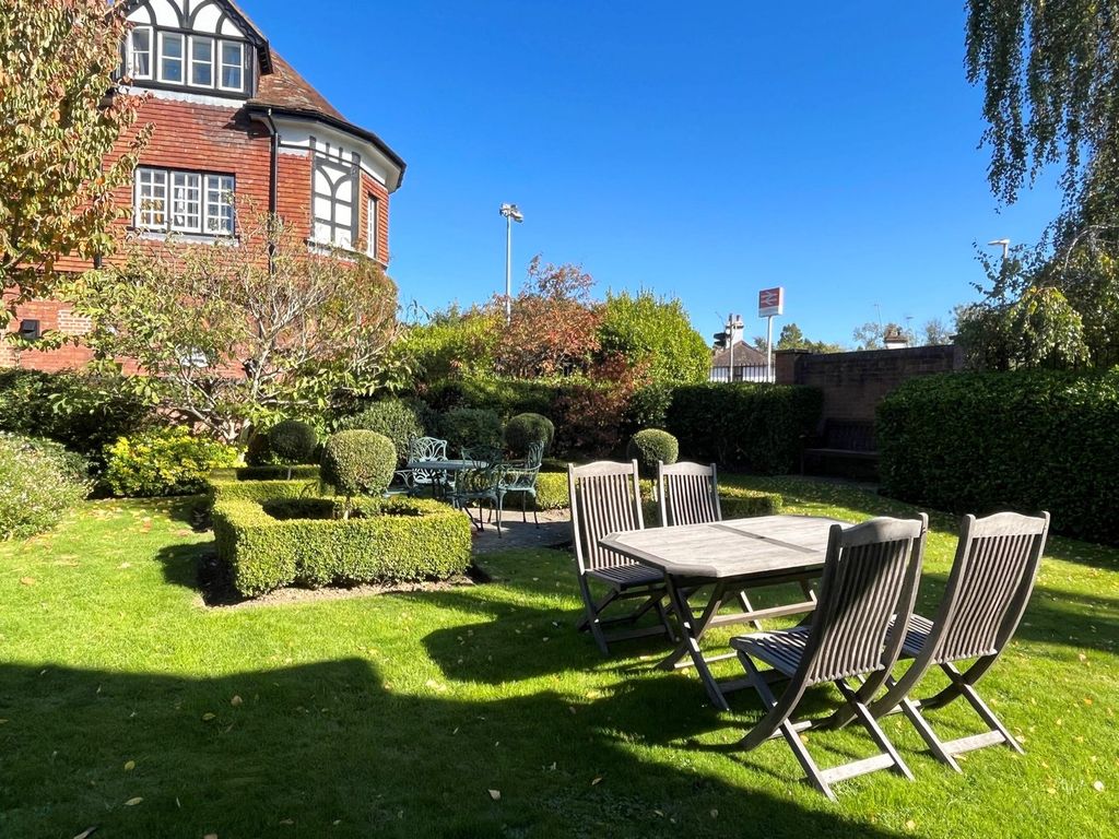 Additional image 13 of 2 bed flat for saleBrookley Road, Brockenhurst SO42