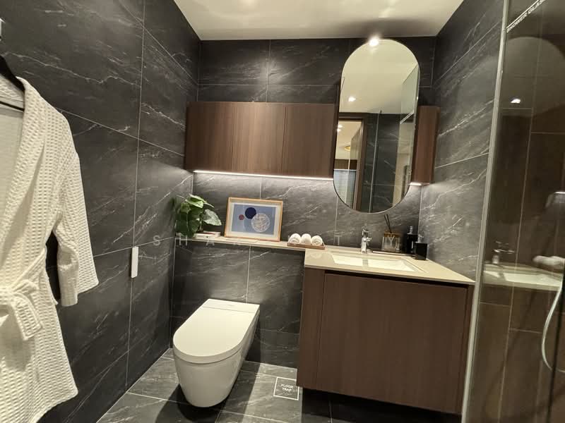 Additional image 10 of 2 Jurong East Central 1