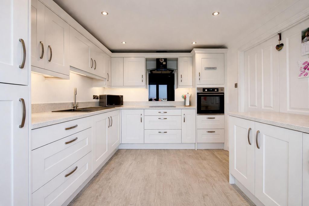 Additional image 6 of 3 bed flat for saleMoorings Reach, Brixham TQ5