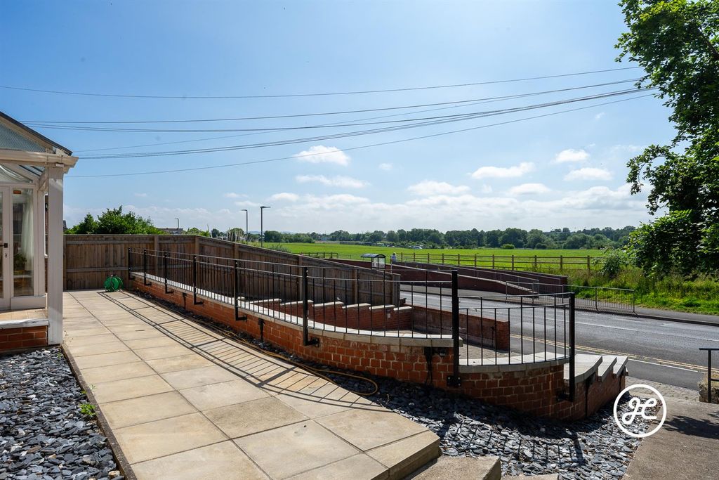 Additional image 33 of 5 bed detached house for saleDurleigh Road, Bridgwater TA6