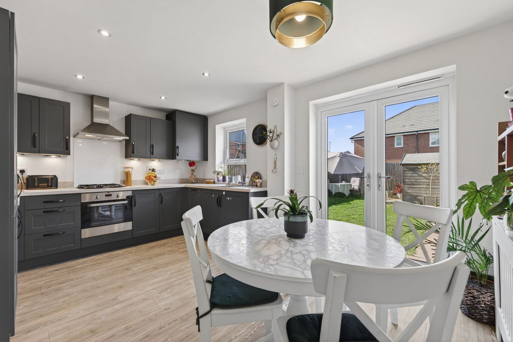Additional image 3 of 3 bed semi-detached house for saleEmerald Close, Rugby CV22