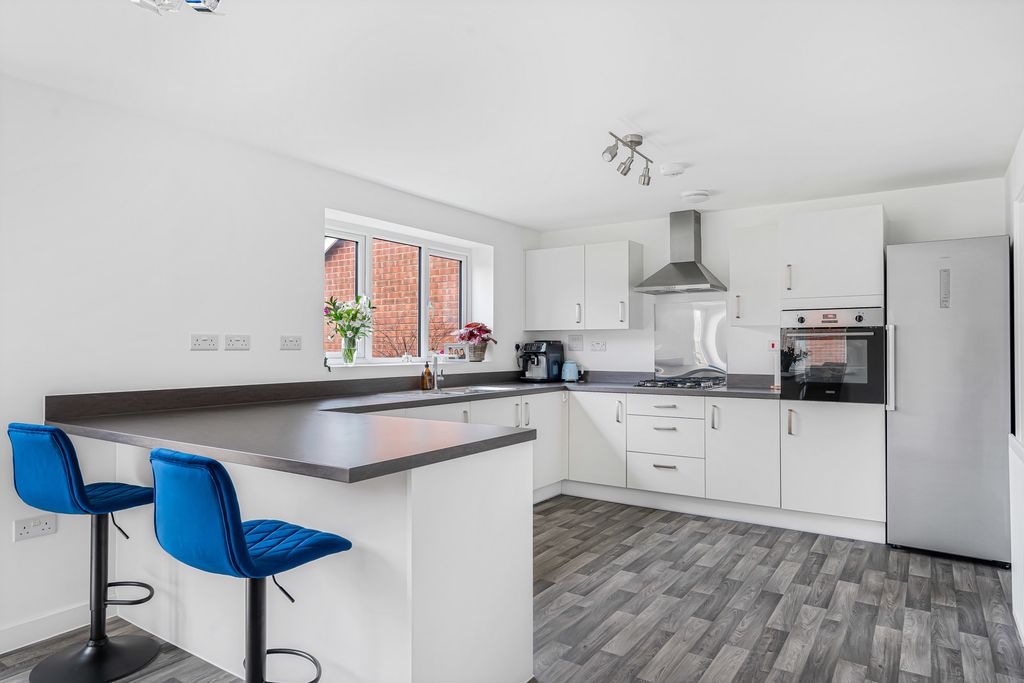 Additional image 26 of 4 bed detached house for saleMiles Road, Bordon, Hampshire GU35