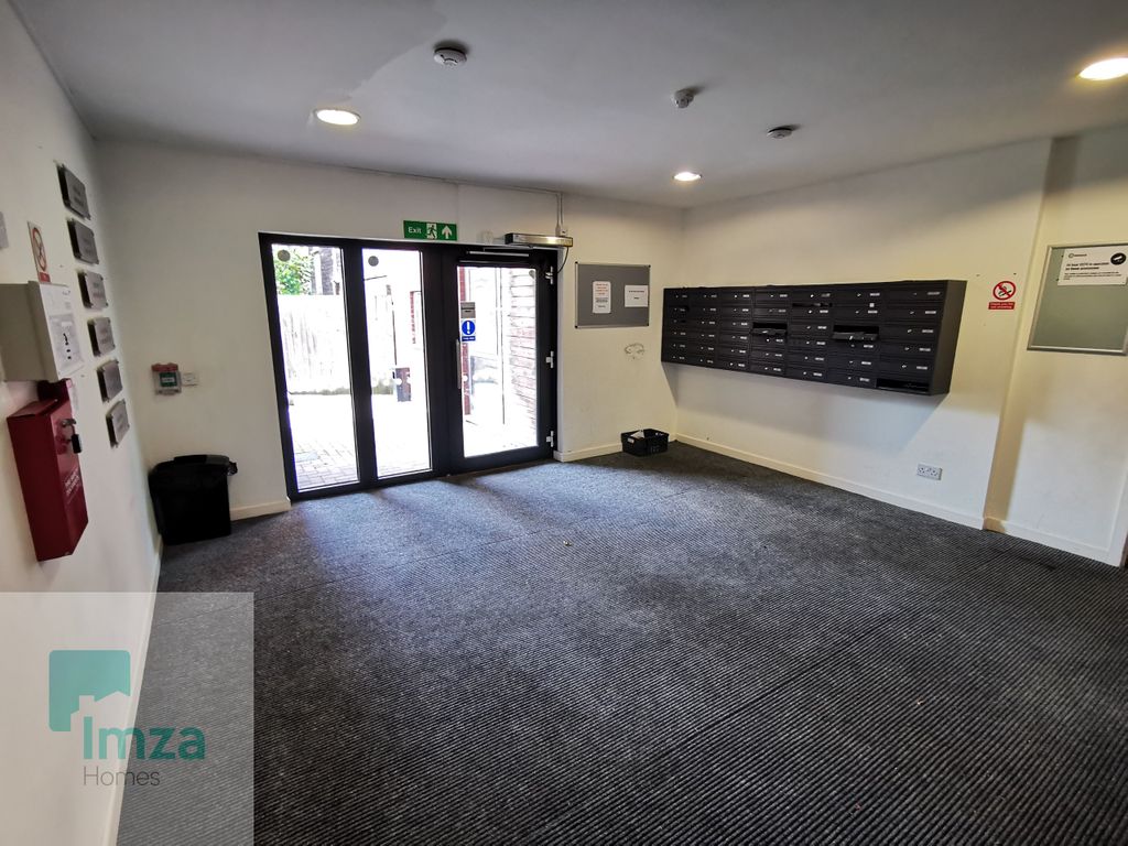 2 bed flat for saleCarriage Grove, Bootle, Merseyside L20 photo 2