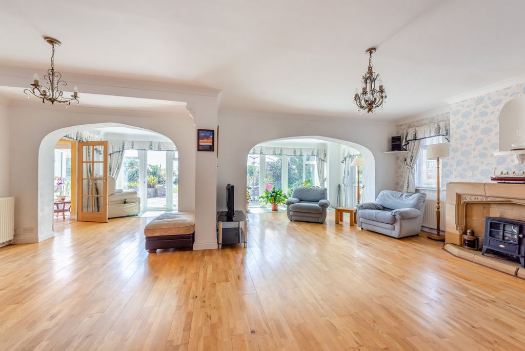 Additional image 7 of 5 bed detached house for saleAldwick Avenue, Aldwick, West Sussex PO21