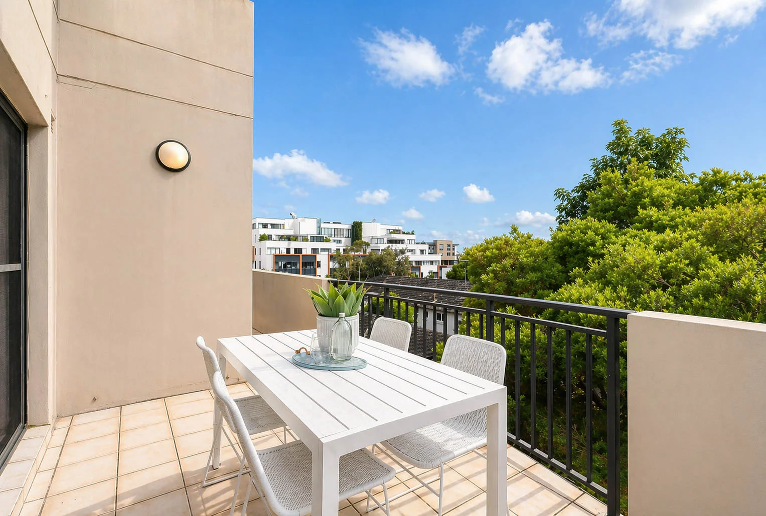 27/11-13 Sturdee Parade, Dee Why NSW 2099 photo 2
