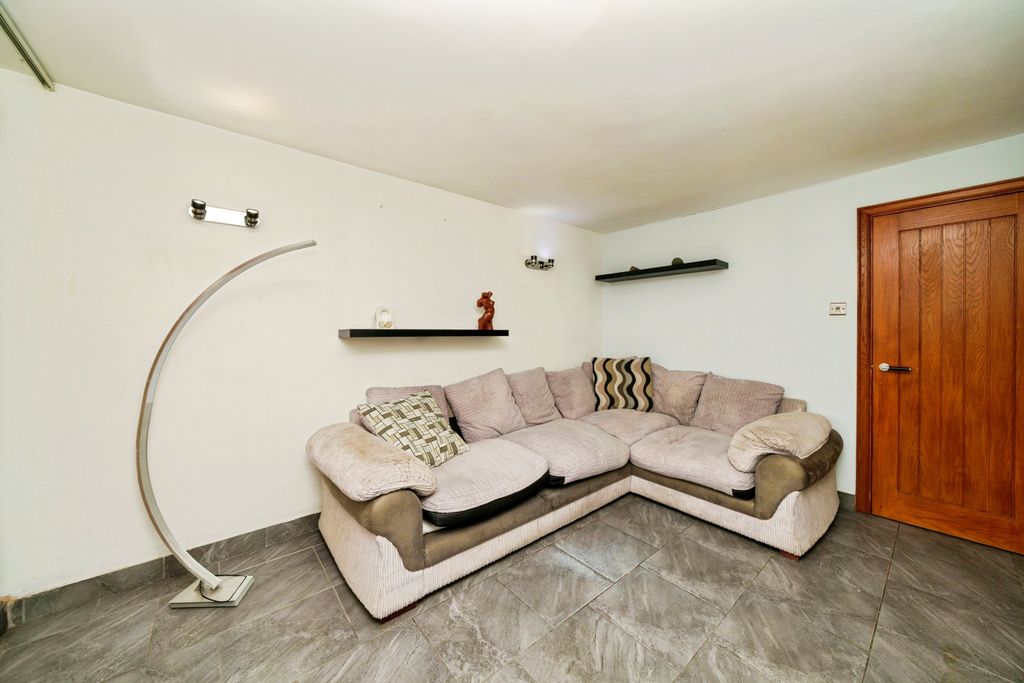 1 bed flat for saleStanley Road, Bootle L20 photo 5