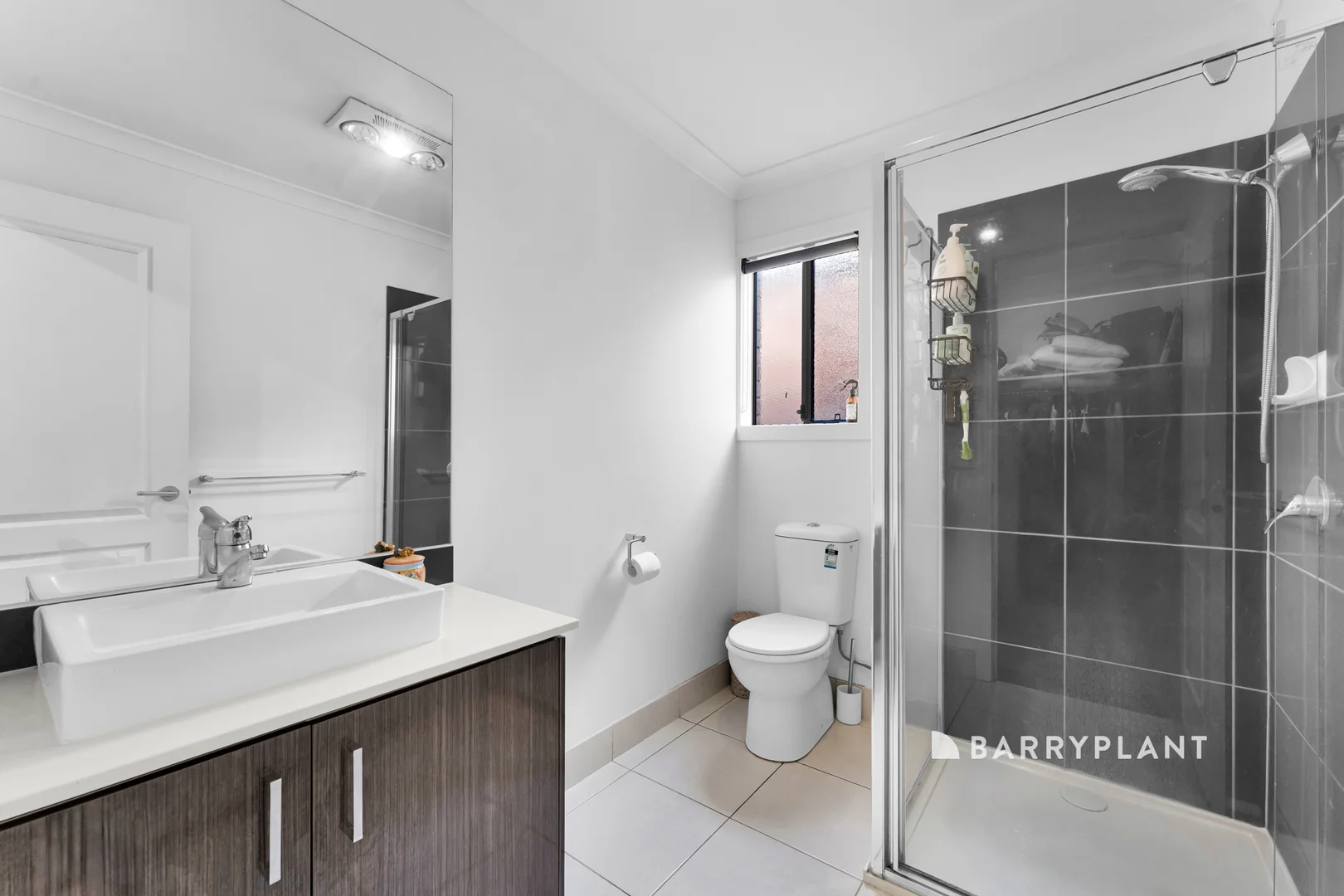 4 Comet Chase, Narre Warren VIC 3805 photo 4