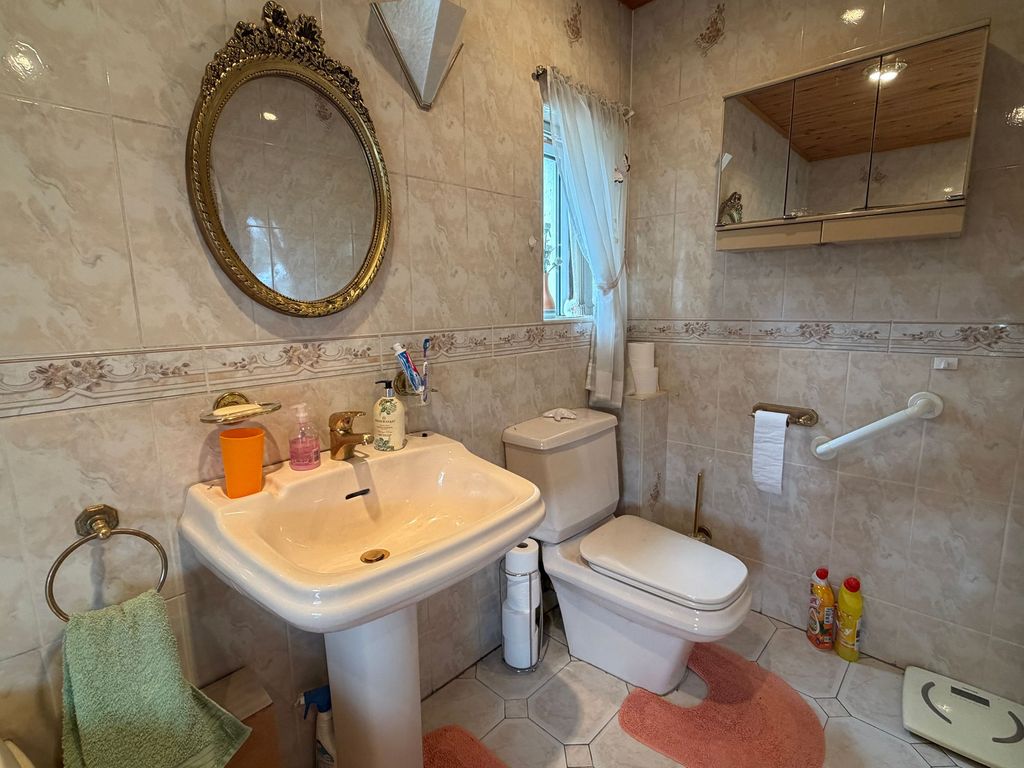 Additional image 18 of 5 bed semi-detached house for saleKirk Road, Wishaw ML2