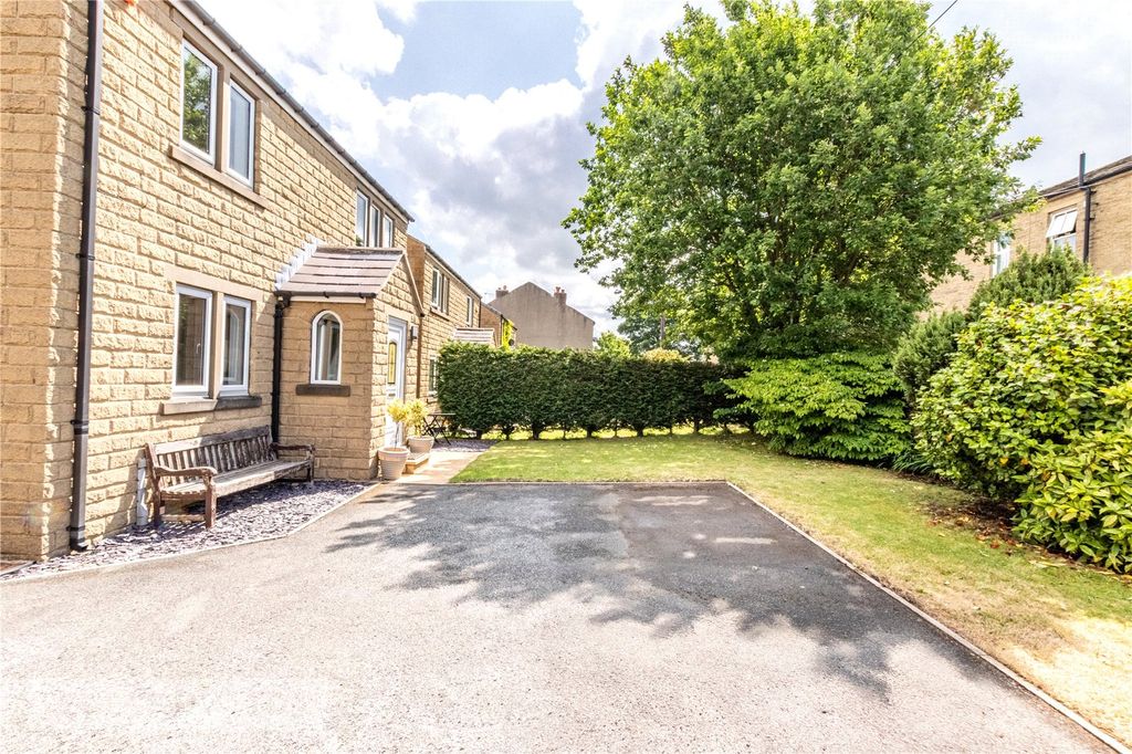 Additional image 30 of 3 bed detached house for saleLower Edge Road, Rastrick, Brighouse, West Yorkshire HD6