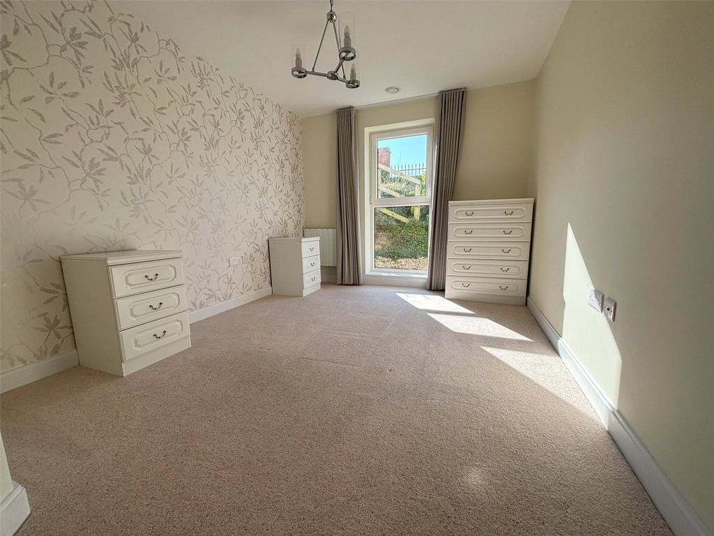 Additional image 5 of 2 bed flat for saleBramble Hill, Bude EX23