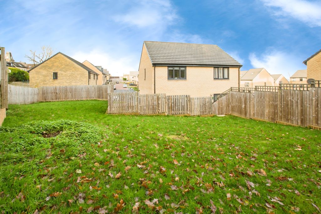 Additional image 3 of 2 bed semi-detached house for saleShears Drive, Brighouse HD6