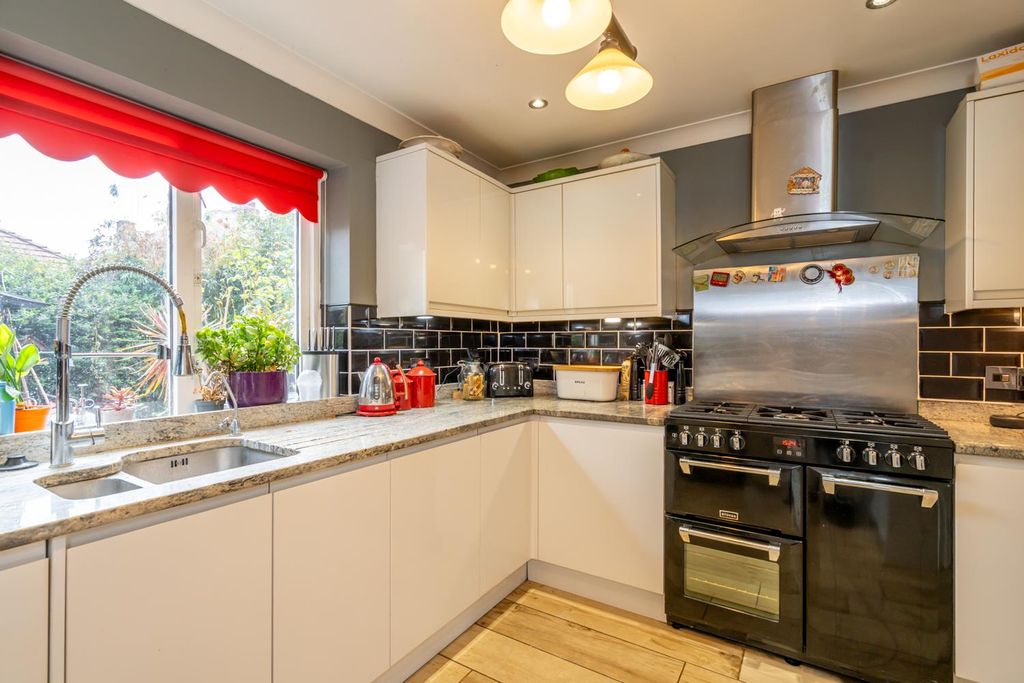 Additional image 4 of 4 bed detached house for saleWellington Road, Bognor Regis PO21