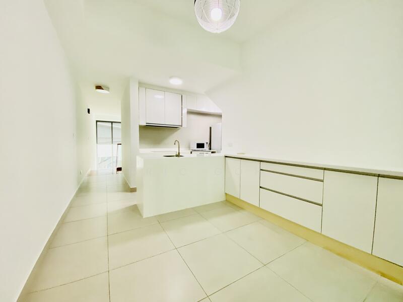 33 Rochester Drive photo 4