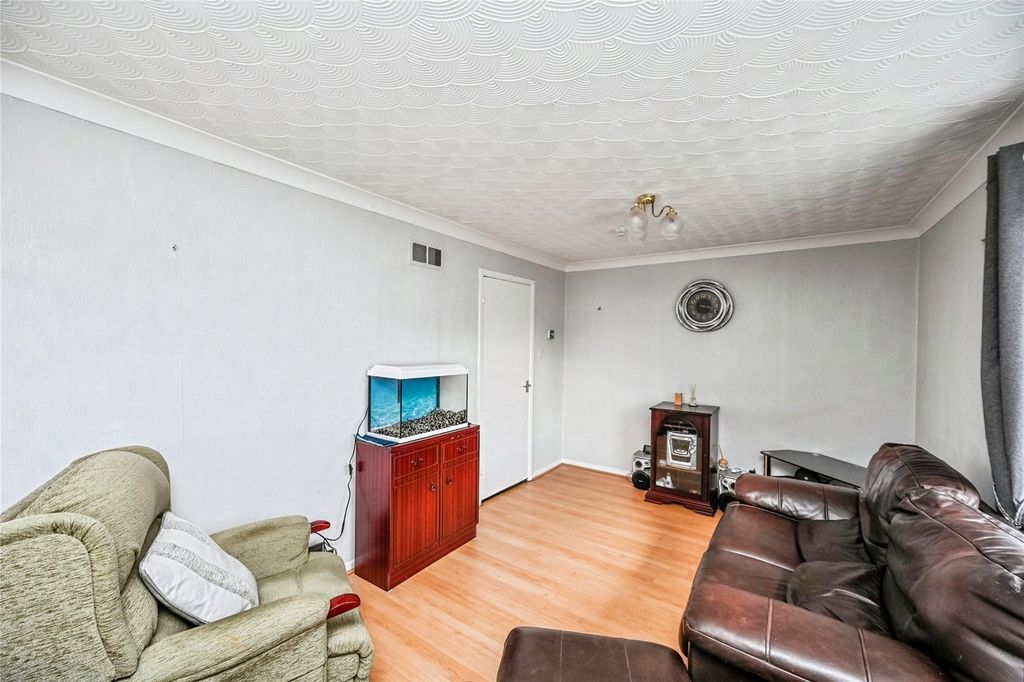 3 bed flat for saleLitherland Road, Bootle, Merseyside L20 photo 5
