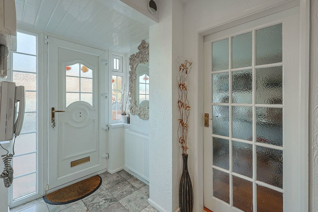 Additional image 12 of 6 bed detached house for saleNorth View Drive, Brierley Hill DY5