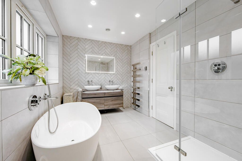 Additional image 20 of 4 bed detached house for saleLongaford Way, Hutton Mount, Brentwood CM13