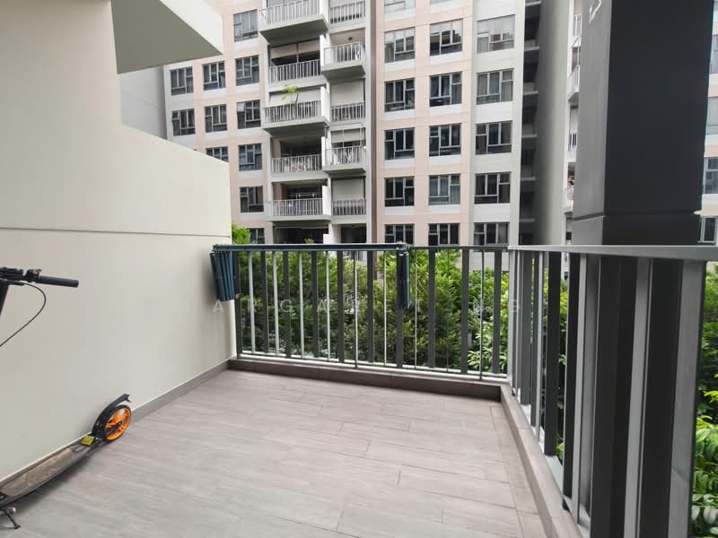 158 Canberra Drive photo 3