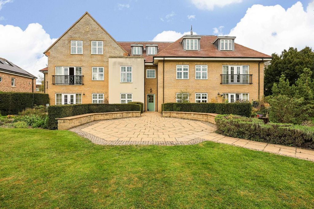 Additional image 21 of 2 bed flat for sale193 Huntingdon Road, Cambridge CB3