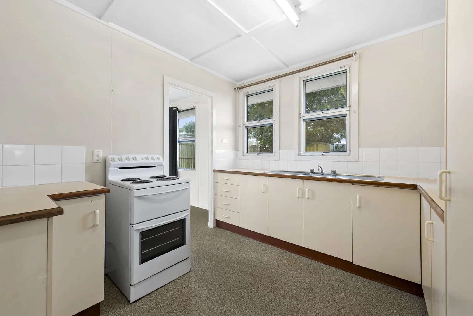 Additional image 2 of 40 Poinciana Street, Newtown QLD 4350