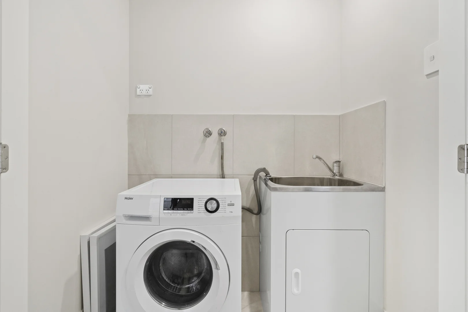 Additional image 8 of 1 & 2/18 Elm Avenue, Woodridge QLD 4114