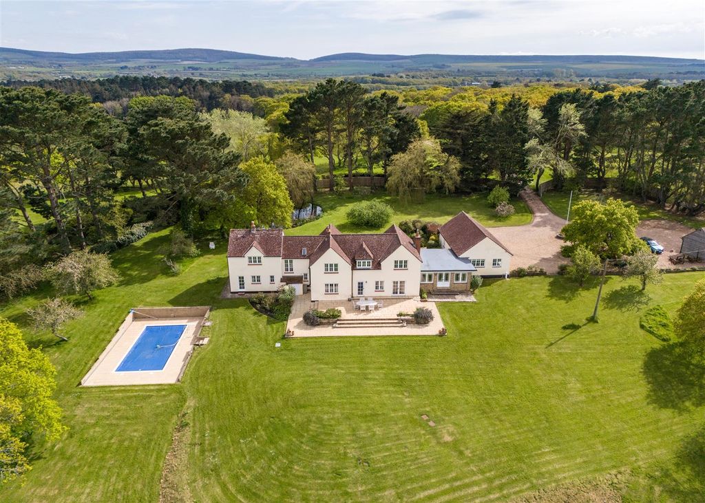 Additional image 3 of 5 bed property for saleCranmore, Isle Of Wight PO41