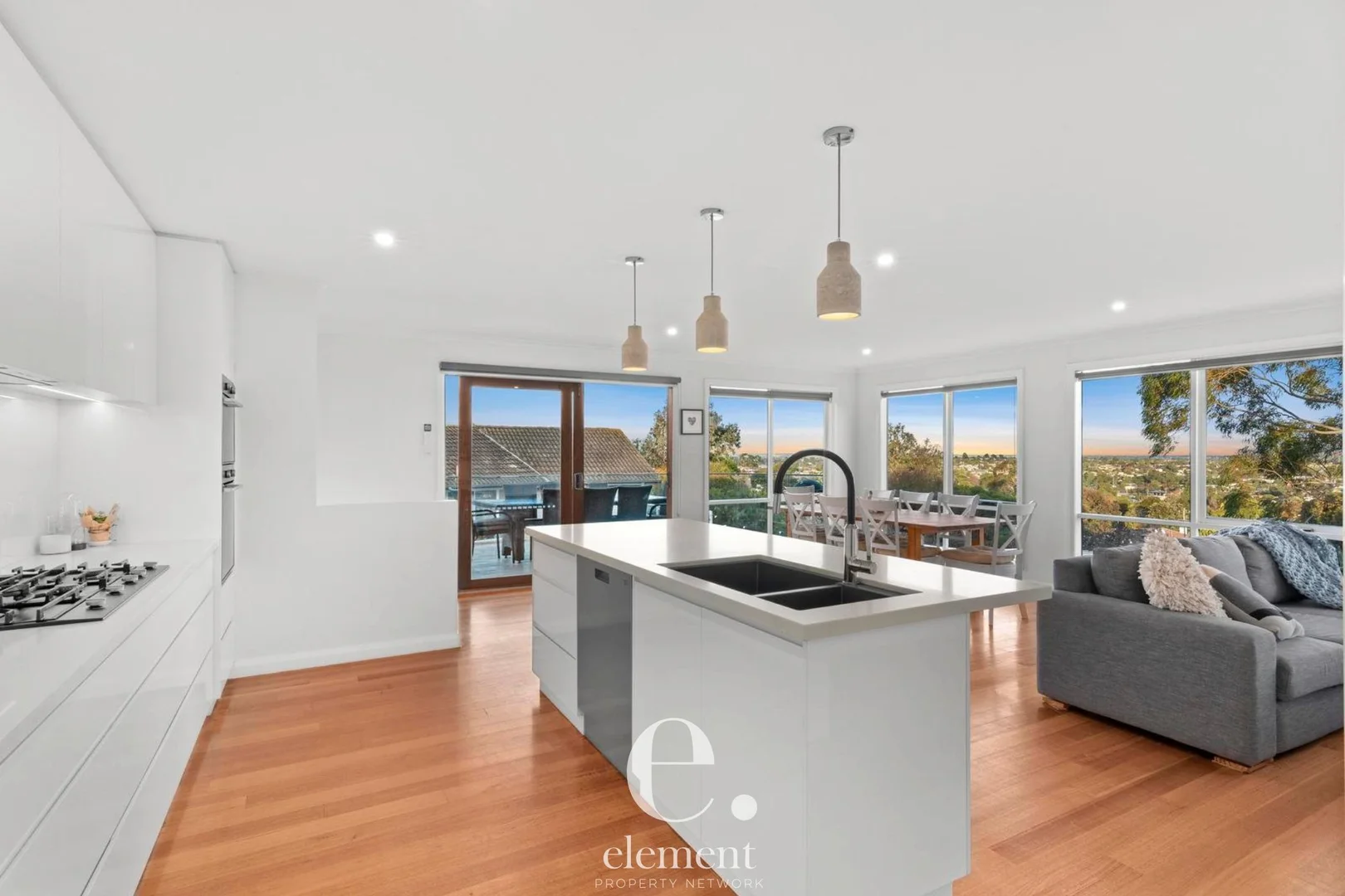 29 Reigate Road, Highton VIC 3216 photo 5