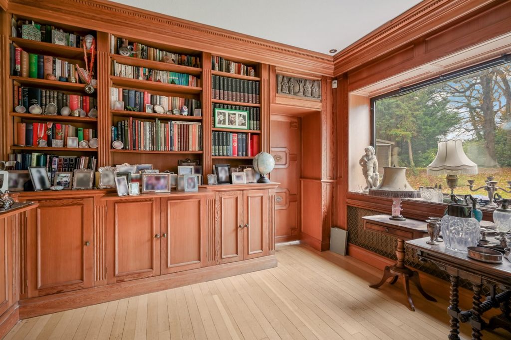 Additional image 3 of 5 bed detached house for saleSouth Hill Road, Bromley BR2