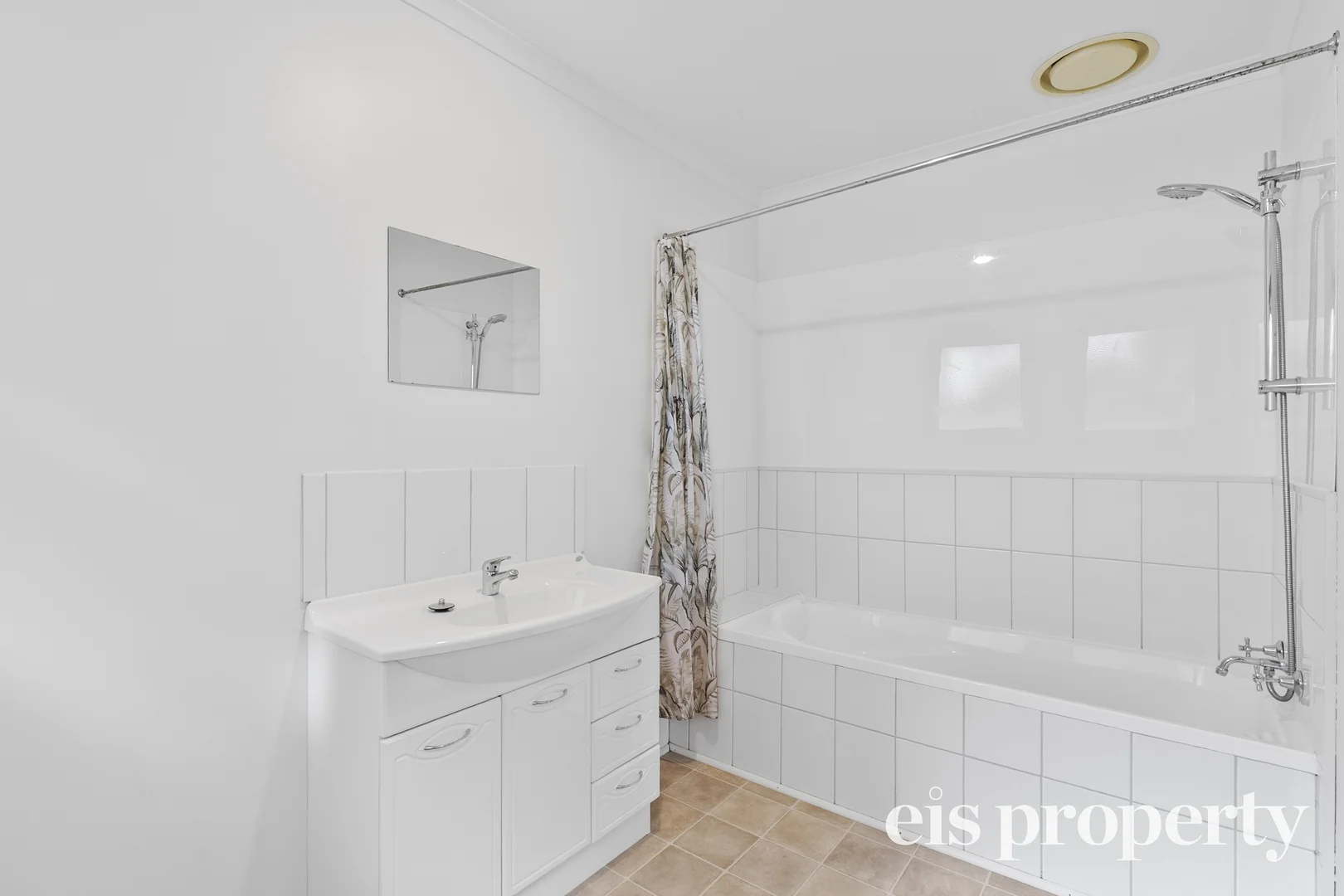 Additional image 22 of 2 Manor Gardens, Kingston TAS 7050