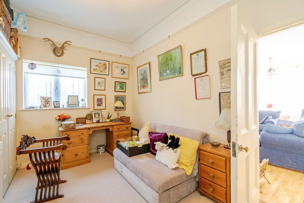 Additional image 11 of 2 bed flat for saleAldwick Avenue, Bognor Regis PO21