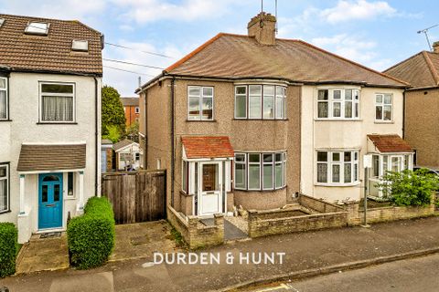 Cedar Road, Romford RM7
