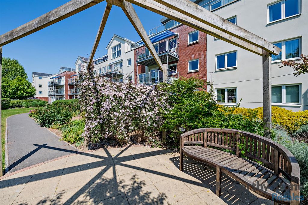 Additional image 2 of 2 bed flat for saleEllisfields Court, Mount Street, Taunton TA1